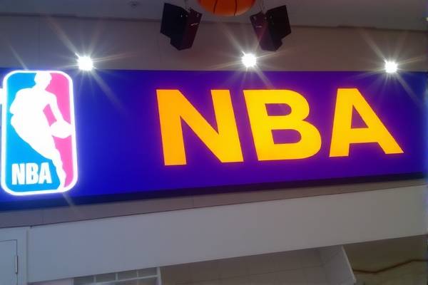 NBA录像，克利夫兰骑士的荣耀与历程  克利夫兰骑士 历程与荣耀（或历程 荣耀） 第3张